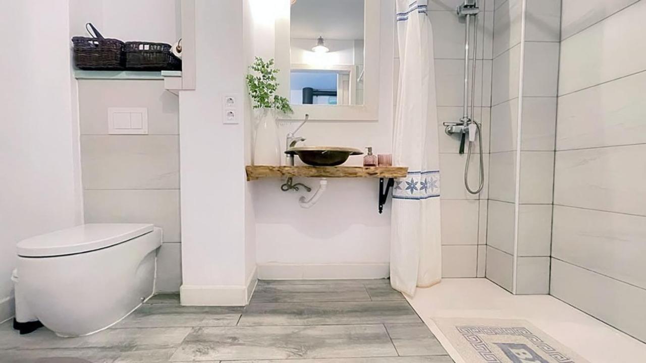 New Cozy Beach Apartment, Wifi บาเลนเซีย ภายนอก รูปภาพ